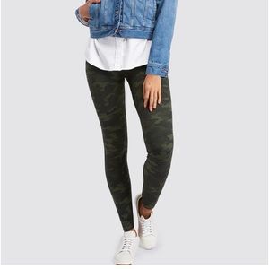 Spanx Ribbed Camo Leggings size S/P